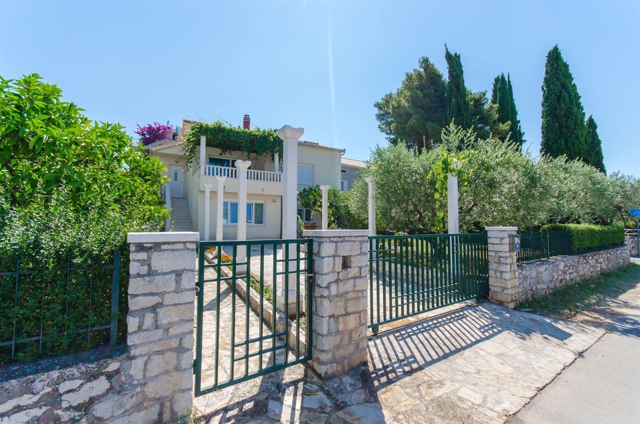 Apartments Maja Trogir Buitenkant foto
