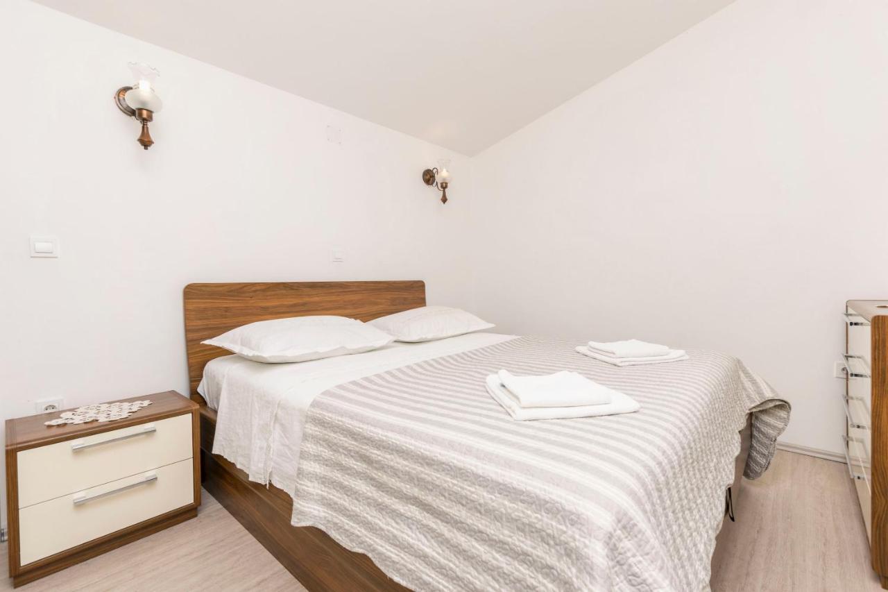 Apartments Maja Trogir Buitenkant foto